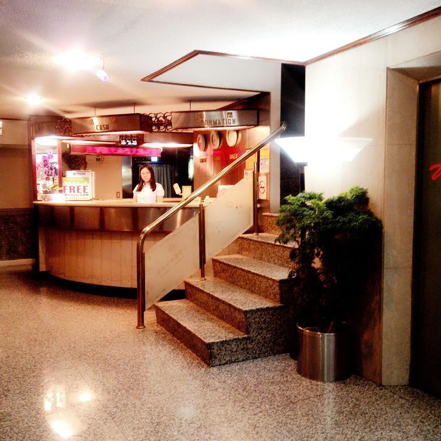 Guang Haw Hotel Тайнан Екстериор снимка