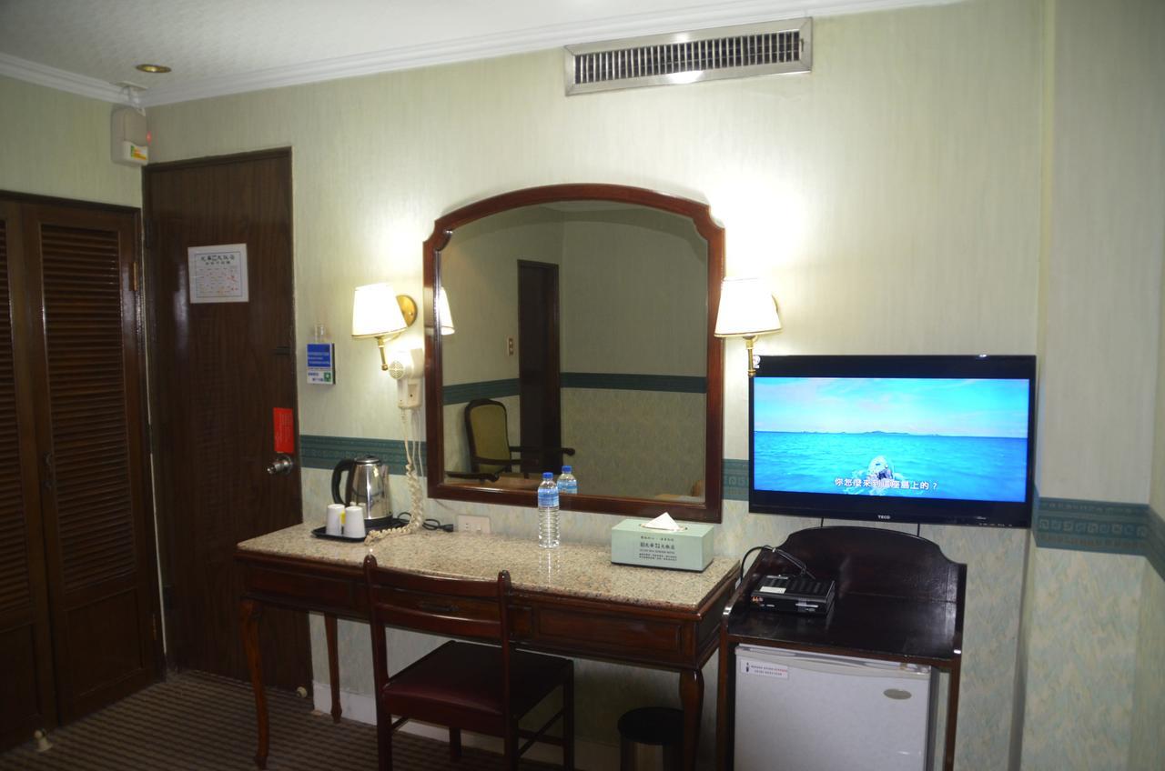 Guang Haw Hotel Тайнан Екстериор снимка