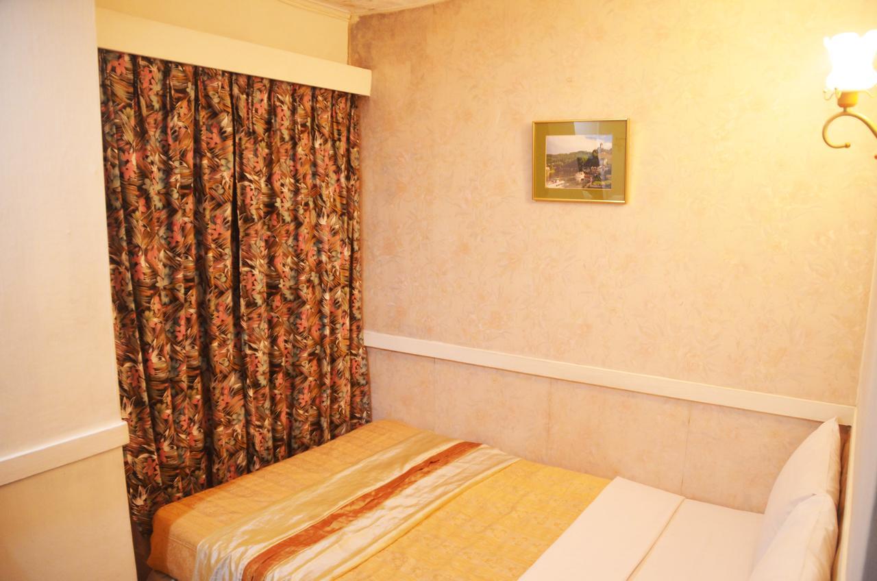 Guang Haw Hotel Тайнан Екстериор снимка