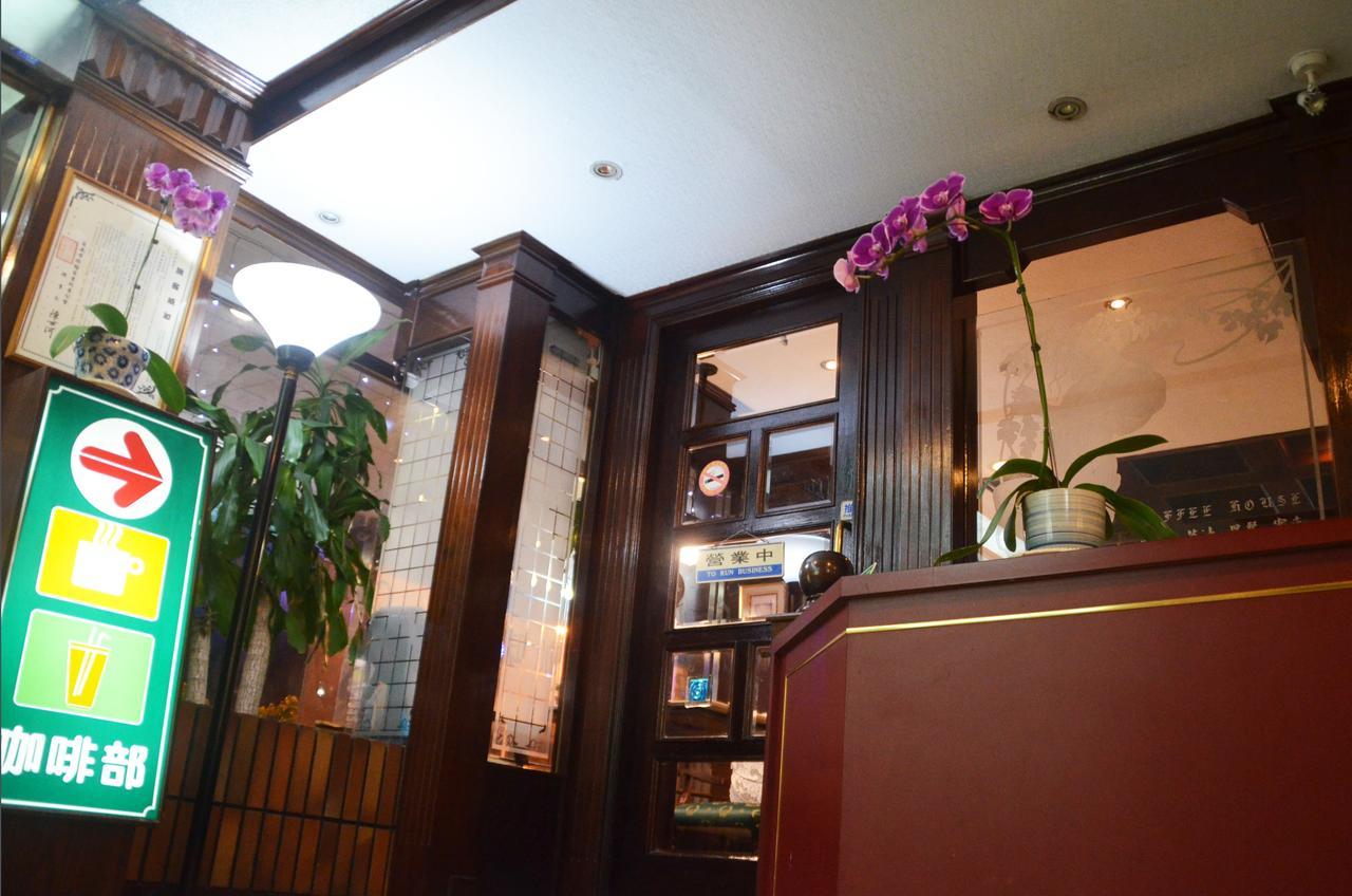 Guang Haw Hotel Тайнан Екстериор снимка