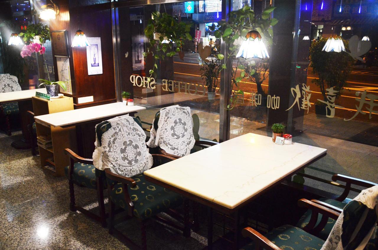 Guang Haw Hotel Тайнан Екстериор снимка
